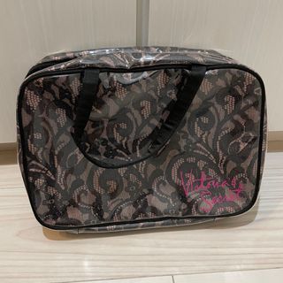 ヴィクトリアズシークレット(Victoria's Secret)の〈Victoria's Secret〉ポーチ　美品(ポーチ)