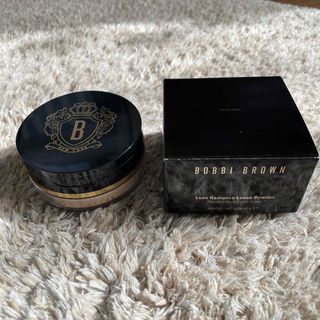 ボビイブラウン(BOBBI BROWN)のBOBBI BROWN ボビイブラウン リュクスラディアンスルースパウダー 02(フェイスパウダー)