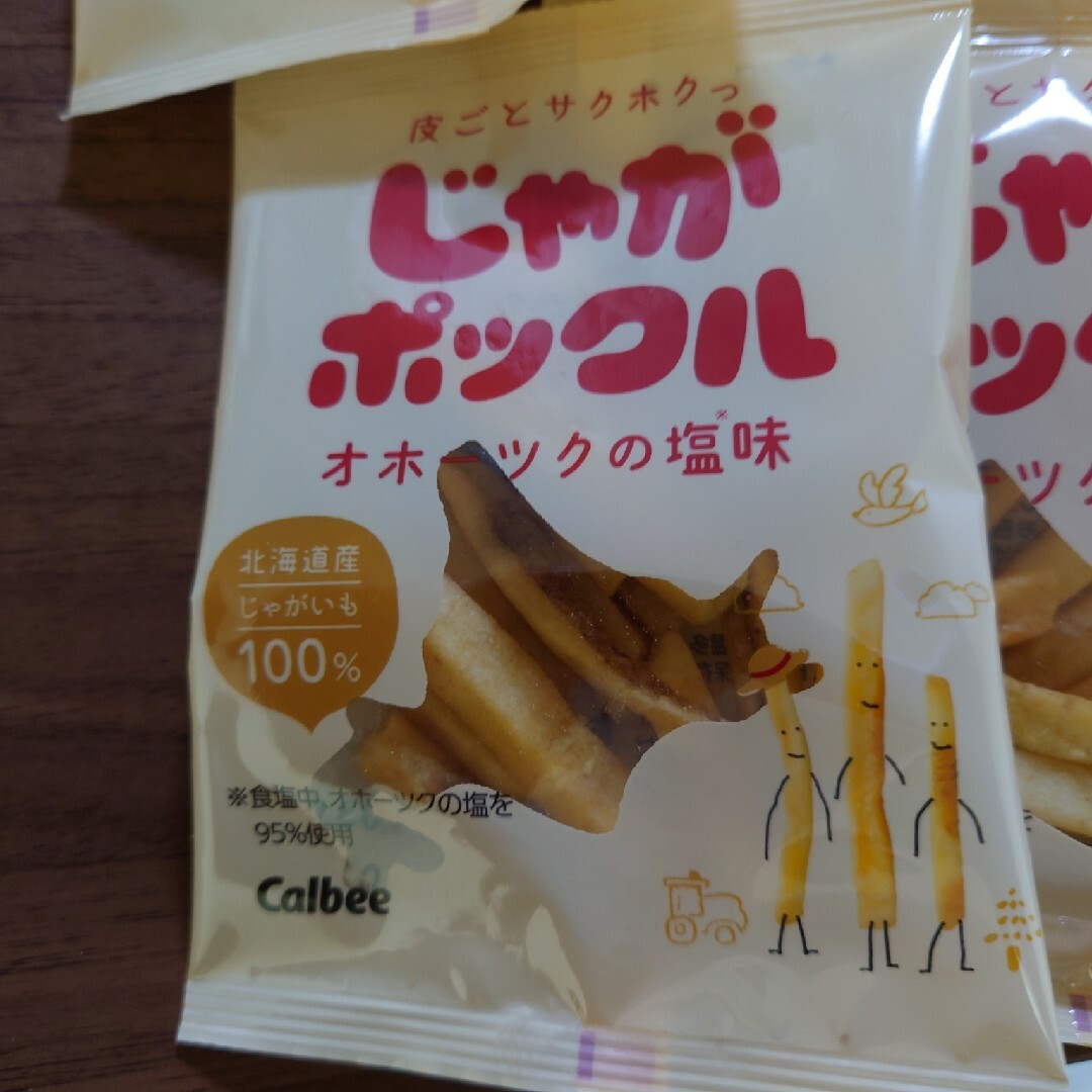 カルビー(カルビー)のじゃがポックル　＋じゃが子とこぶ太郎 食品/飲料/酒の食品(菓子/デザート)の商品写真