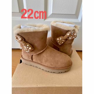 アグ(UGG)の☆UGG☆ アグ　リボンビジューショートブーツ新品未使用(ブーツ)