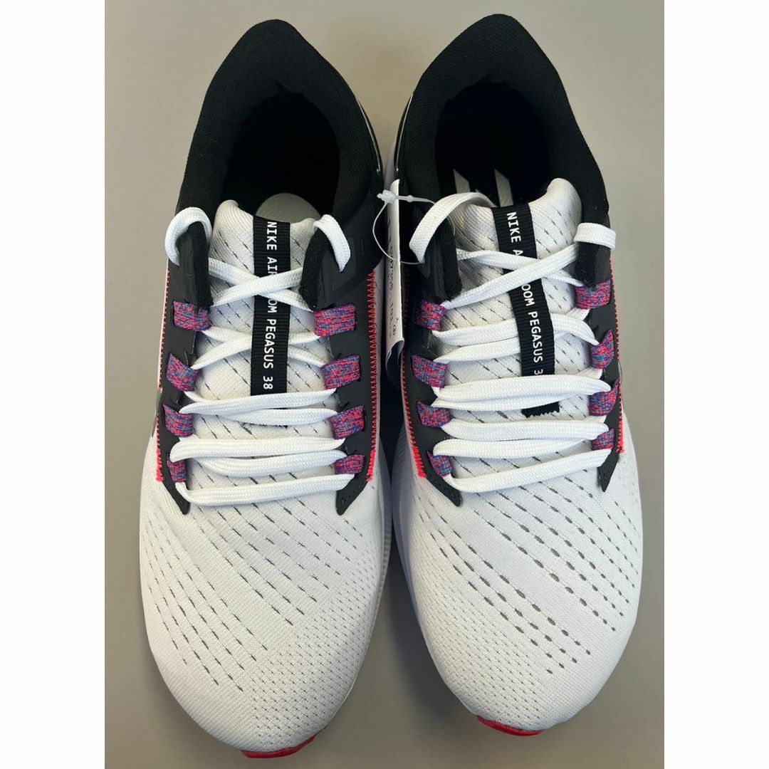 NIKE - 新品 ナイキ レディース ズームペガサス38 白 黒 24.0cmの通販