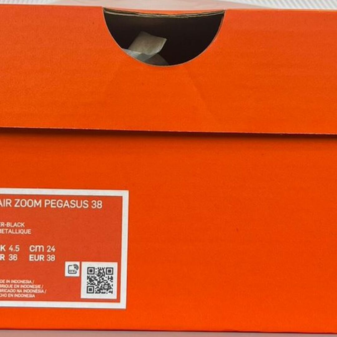 NIKE - 新品 ナイキ レディース ズームペガサス38 白 黒 24.0cmの通販