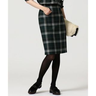 ニジュウサンク(23区)の【美品】23区 LOCHCARRON チェック タイトスカート 緑(ひざ丈スカート)