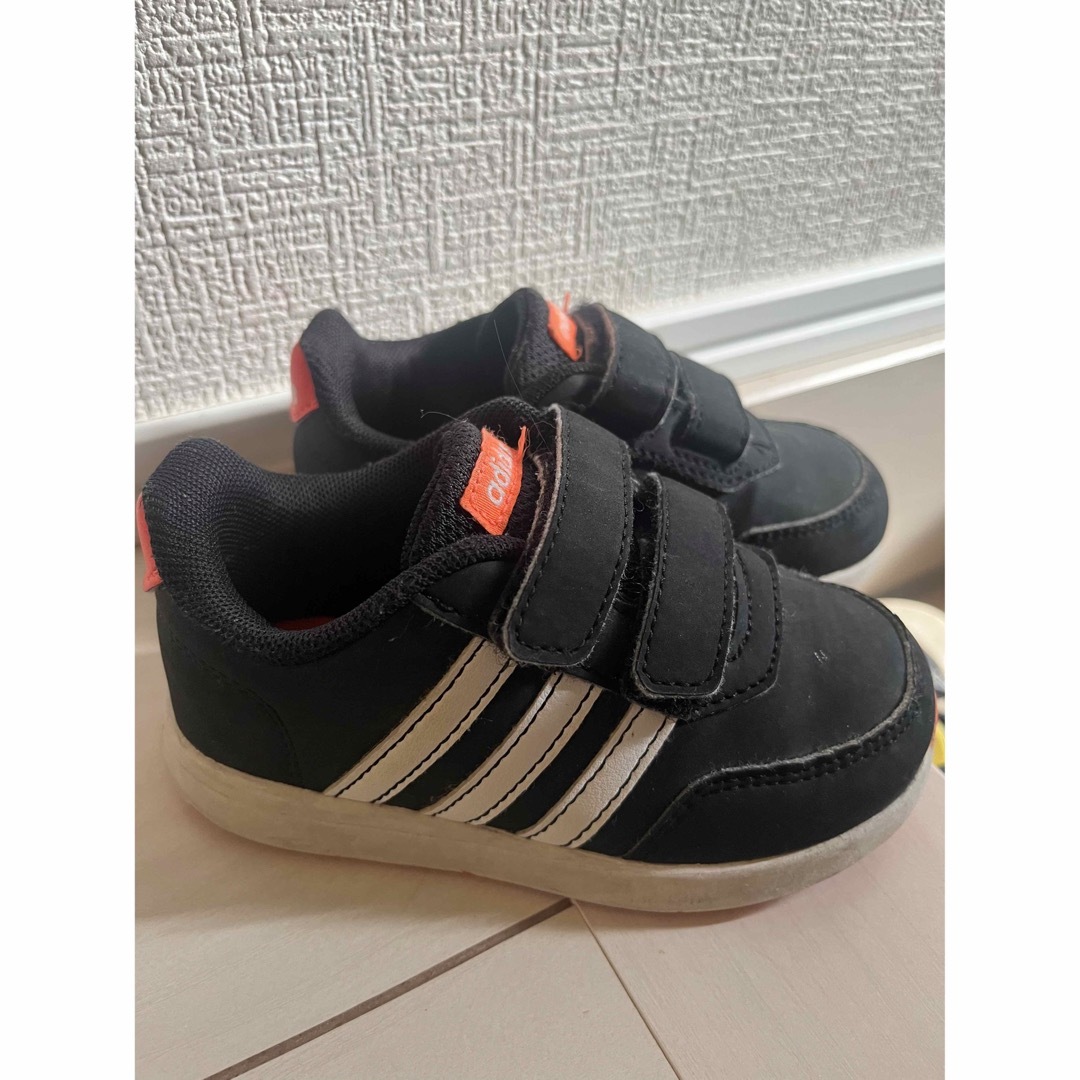 adidas(アディダス)のadidas こども　靴　14センチ キッズ/ベビー/マタニティのベビー靴/シューズ(~14cm)(スニーカー)の商品写真