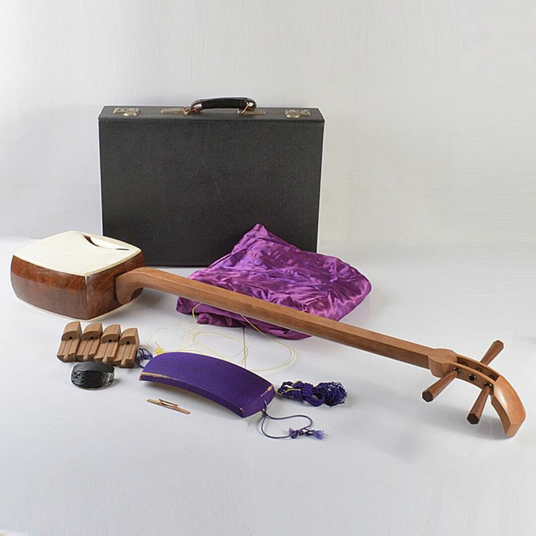 和楽器　弦楽器　唐木紫檀棹　三味線　袋・ハードケース付　V　R6496F