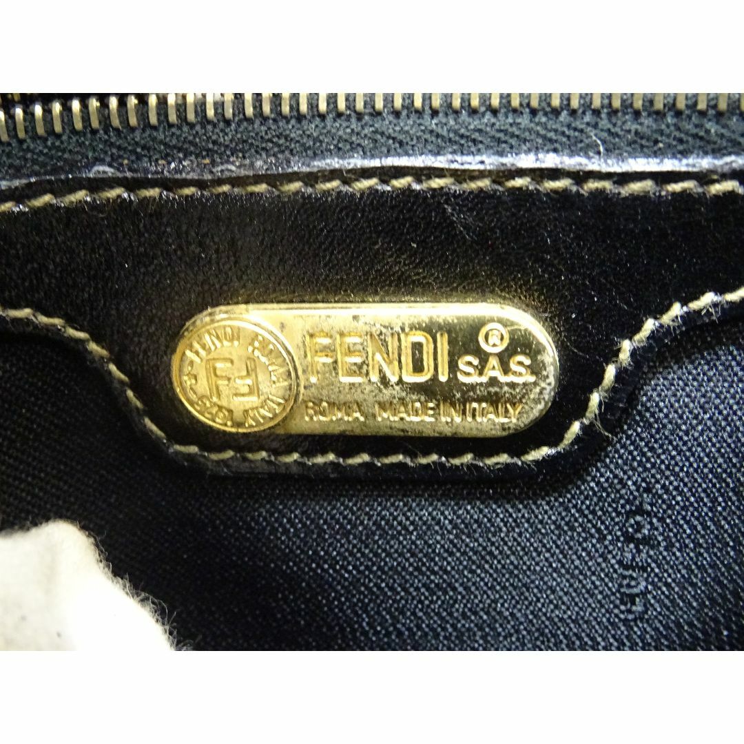 FENDI(フェンディ)のK博ニ004/ FENDI ショルダーバッグ PVC レザー レディースのバッグ(ショルダーバッグ)の商品写真