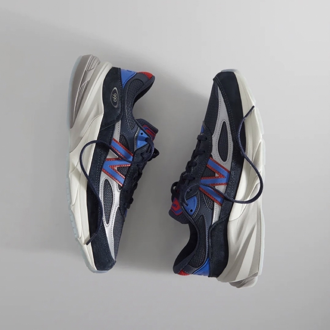 KITH(キス)のKITH × New Balance 990V6 Navy 28.0cm メンズの靴/シューズ(スニーカー)の商品写真