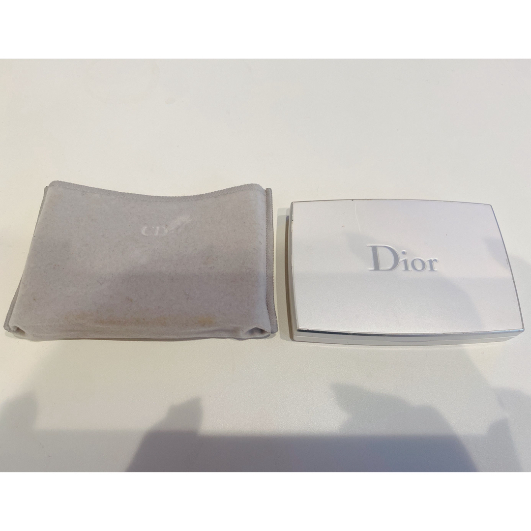Dior スノーホワイト ピュア＆パーフェクト コンパクト ファンデーション | フリマアプリ ラクマ