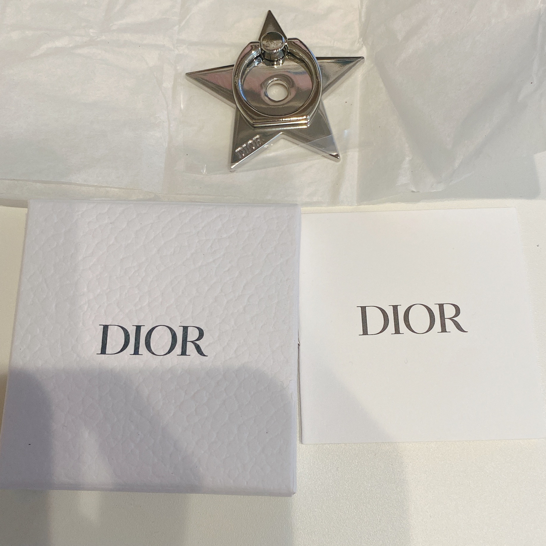 Dior(ディオール)のDior スマホリング スマホ/家電/カメラのスマホアクセサリー(その他)の商品写真