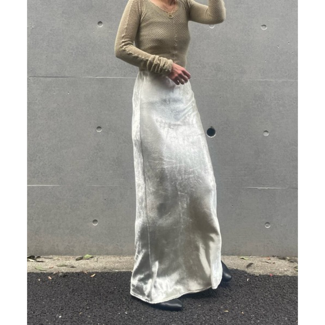 6 (ROKU)(ロク)のENOF🤍velvet long skirt アイボリー　Sサイズ レディースのスカート(ロングスカート)の商品写真