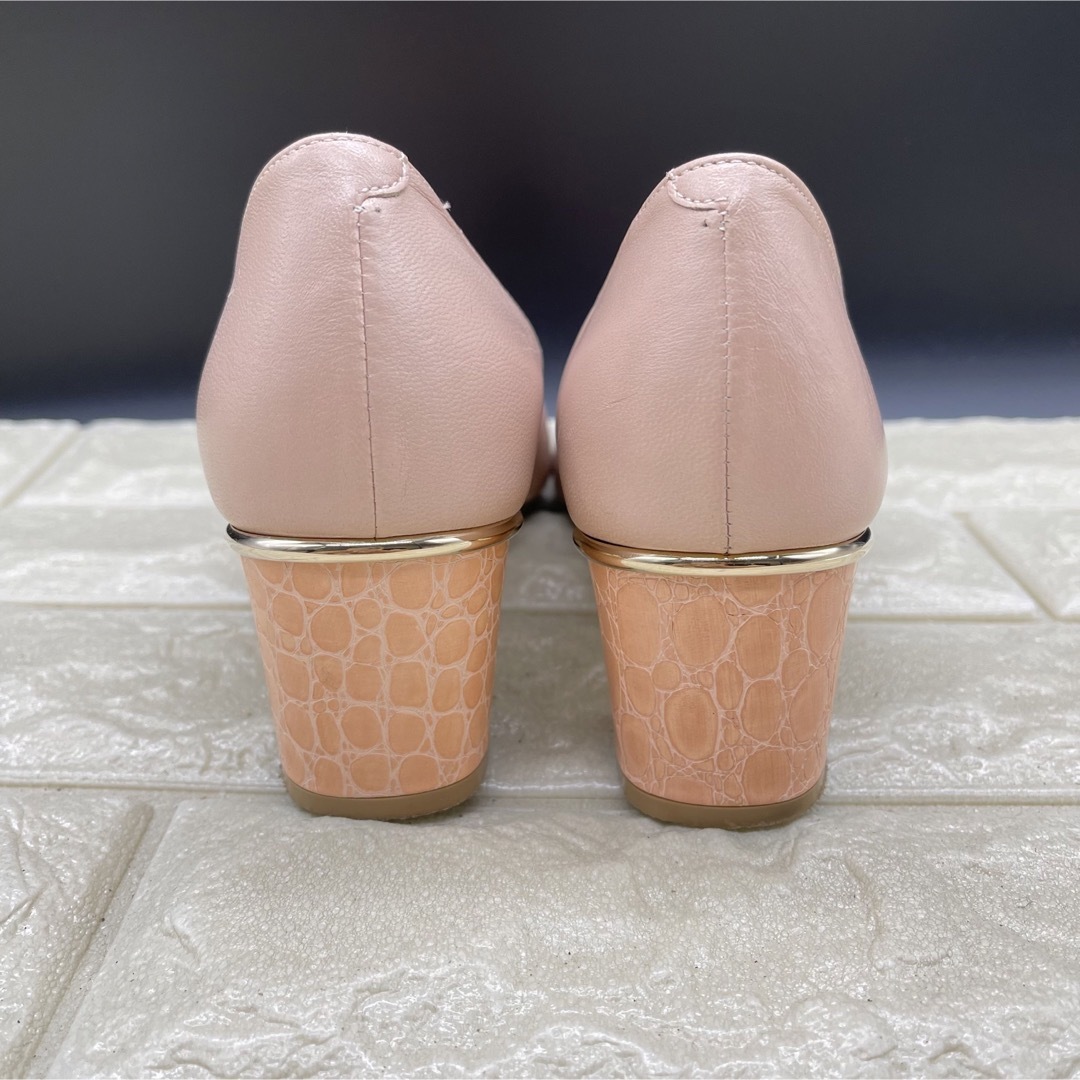 DIANA(ダイアナ)のDIANA  ダイアナ　ポインテッドトゥ　24  ヒール　クロコ型押し　ピンク レディースの靴/シューズ(ハイヒール/パンプス)の商品写真