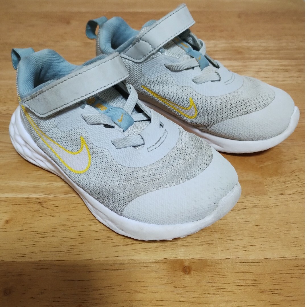 NIKE(ナイキ)のNIKE　スニーカー　16.0cm キッズ/ベビー/マタニティのキッズ靴/シューズ(15cm~)(スニーカー)の商品写真