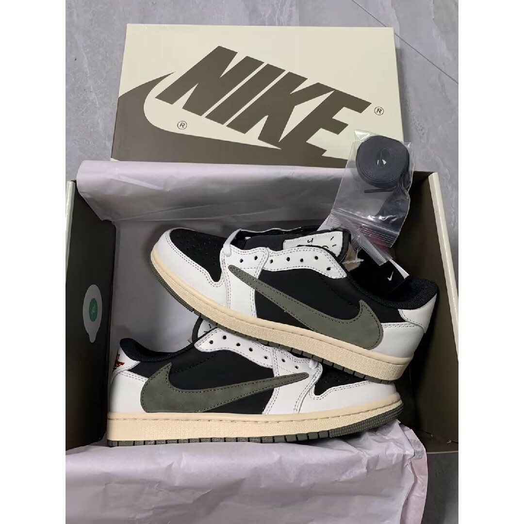 ナイキ Travis Scott Air Jordan 1のサムネイル