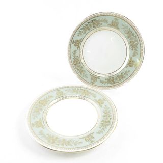 ウェッジウッド(WEDGWOOD)の美品 WEDGWOOD ウェッジウッド コロンビアセージグリーン 小皿 2枚 ペア 15cmプレート デザート ケーキ SY7323B1 (食器)