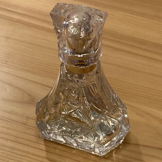 カネボウ(Kanebo)のカネボウ　オードパルファム　ミラノコレクション2018 香水(香水(女性用))