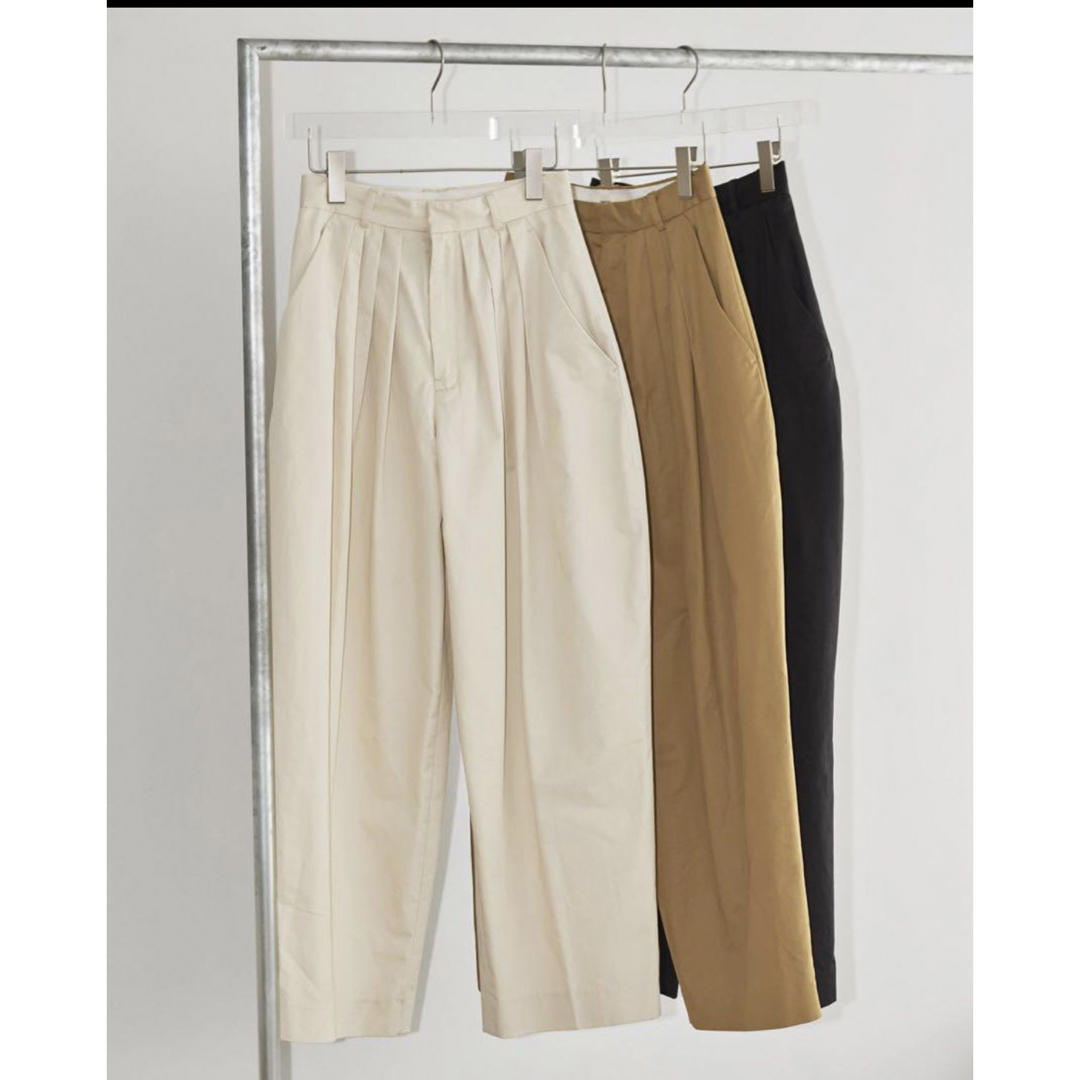 TODAYFUL(トゥデイフル)のTODAYFUL Tuck Tapered Trousers 38 レディースのパンツ(その他)の商品写真