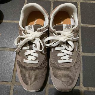 ニューバランス(New Balance)のニューバランス スニーカー wl 373 ベージュ　23.5 レディース(スニーカー)