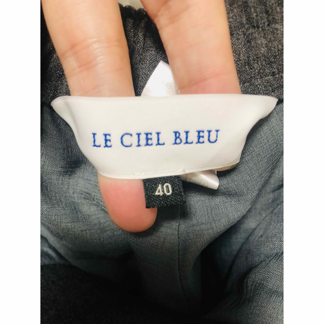 LE CIEL BLEU(ルシェルブルー)のルシェルブルー　パンツ　グレー レディースのパンツ(カジュアルパンツ)の商品写真