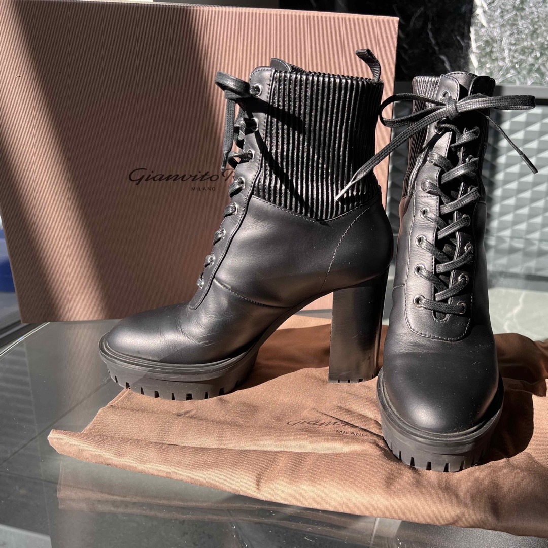 Gianvito Rossi(ジャンヴィットロッシ)のGIANVITO ROSSI  ジャンヴィトロッシ レースアップ ブーツ レディースの靴/シューズ(ブーツ)の商品写真