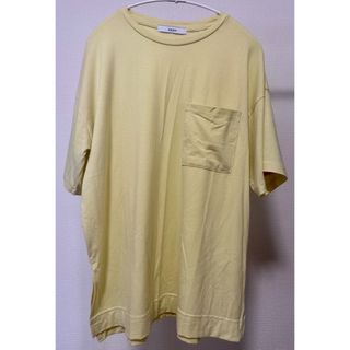 イエロー　カットソー　Tシャツ(カットソー(半袖/袖なし))