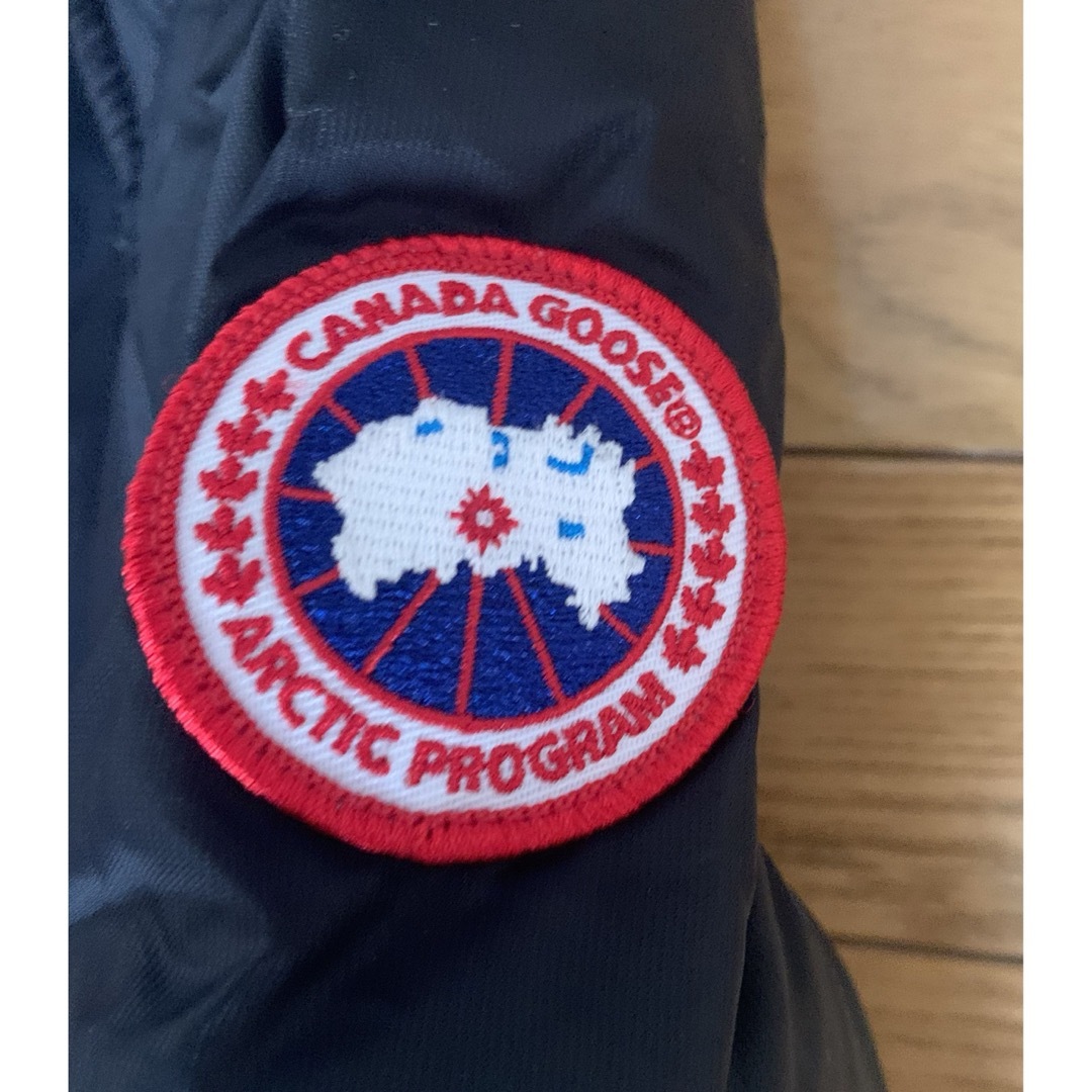 CANADA GOOSE(カナダグース)のカナダグース　Hybrid Sutton Parka 　Sサイズ　2728M メンズのジャケット/アウター(ダウンジャケット)の商品写真