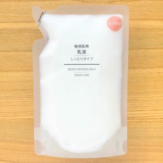 ムジルシリョウヒン(MUJI (無印良品))の１個　無印良品　化粧水　敏感肌用　しっとりタイプ　詰め替え　リフィル　200ml(乳液/ミルク)