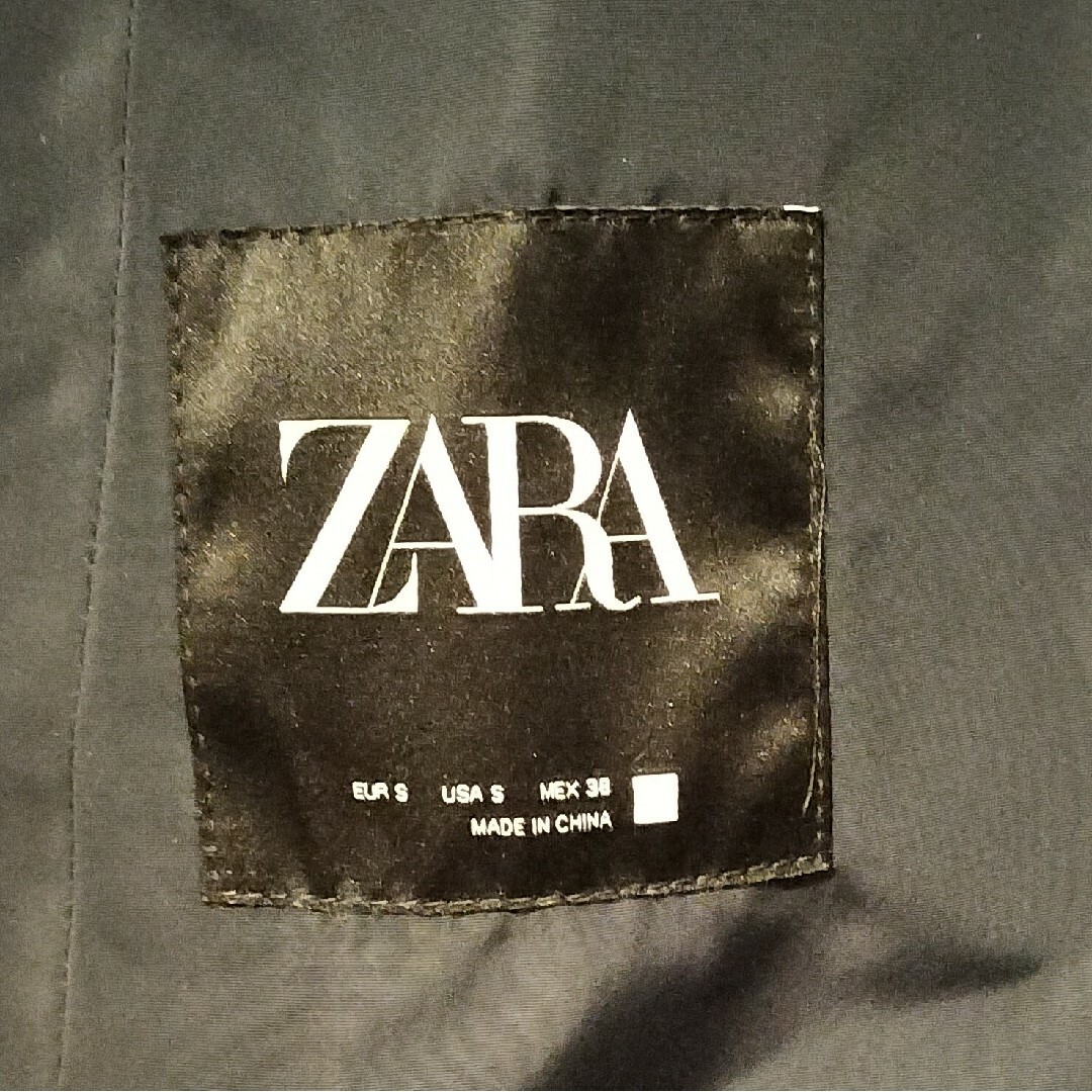 ZARA(ザラ)のZARA　ステンカラーコート　メンズM　紺色　レインコート？　USA‐S メンズのジャケット/アウター(ステンカラーコート)の商品写真