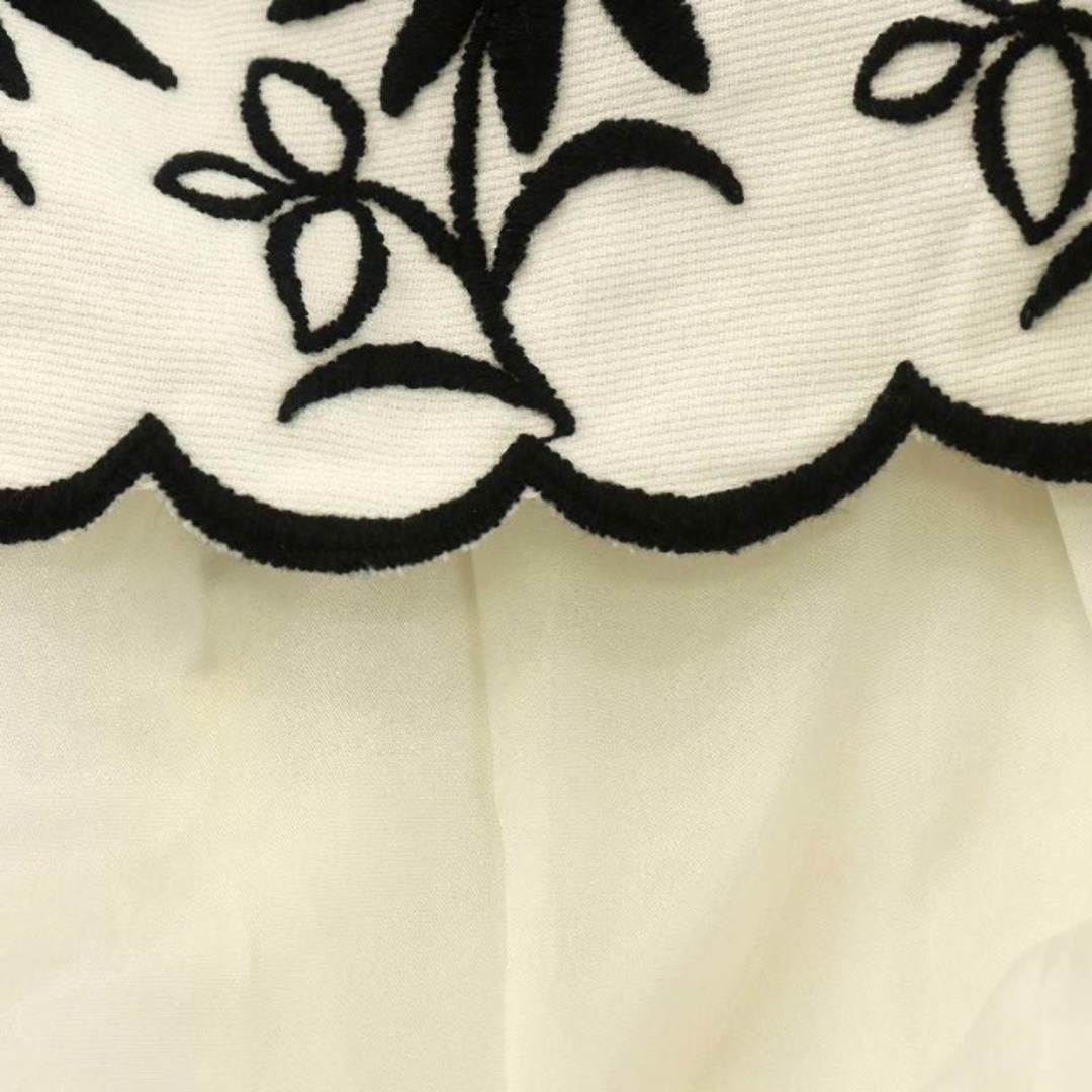 M'S GRACY(エムズグレイシー)のエムズグレイシー ワンピース ひざ丈 ノースリーブ 花柄刺繍 38 M 白 黒 レディースのワンピース(ひざ丈ワンピース)の商品写真