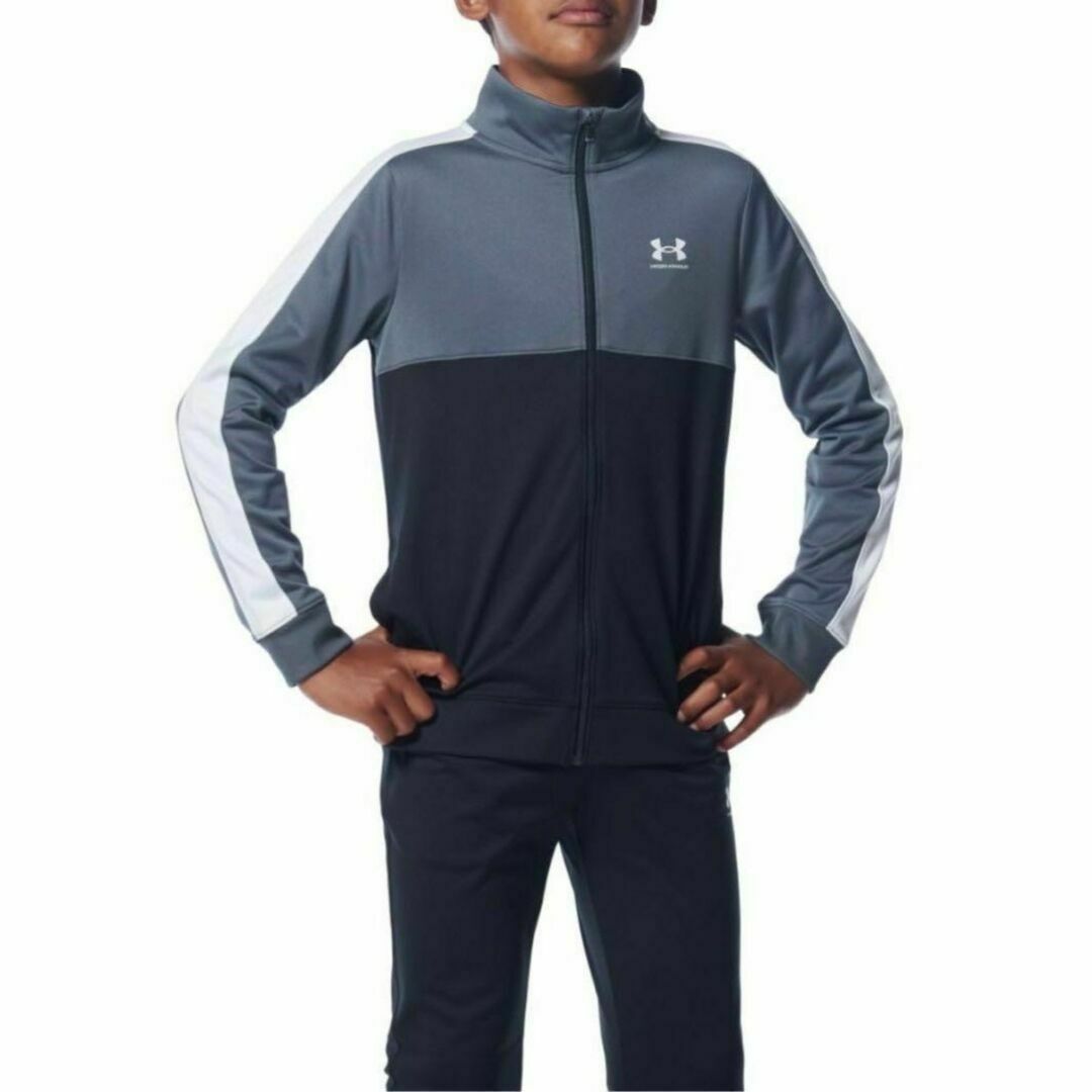 UNDER ARMOUR(アンダーアーマー)の【新品】アンダーアーマー　ジャージ上下セット　黒　130　ジュニア　セットアップ キッズ/ベビー/マタニティのキッズ服男の子用(90cm~)(その他)の商品写真