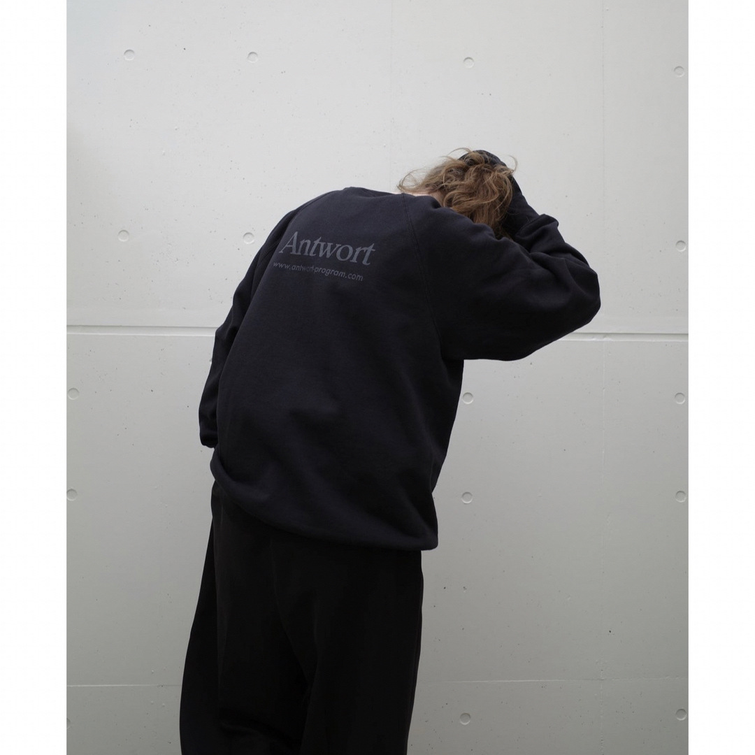 Antwort staff crewneck Black