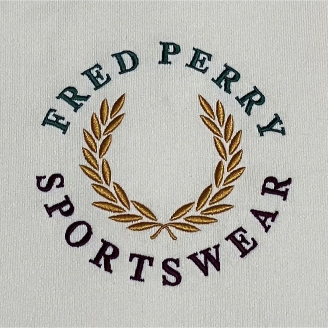 【人気】FRED PERRY　Global Branded Sweatshirt