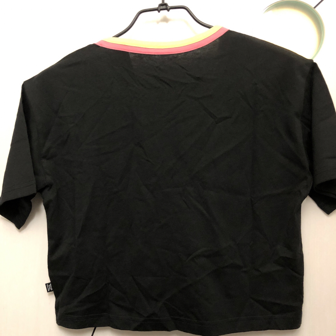 PUMA(プーマ)の⭐️PUMA  プーマ    レディース　新品　ショート丈Tシャツ スポーツ/アウトドアのランニング(ウェア)の商品写真