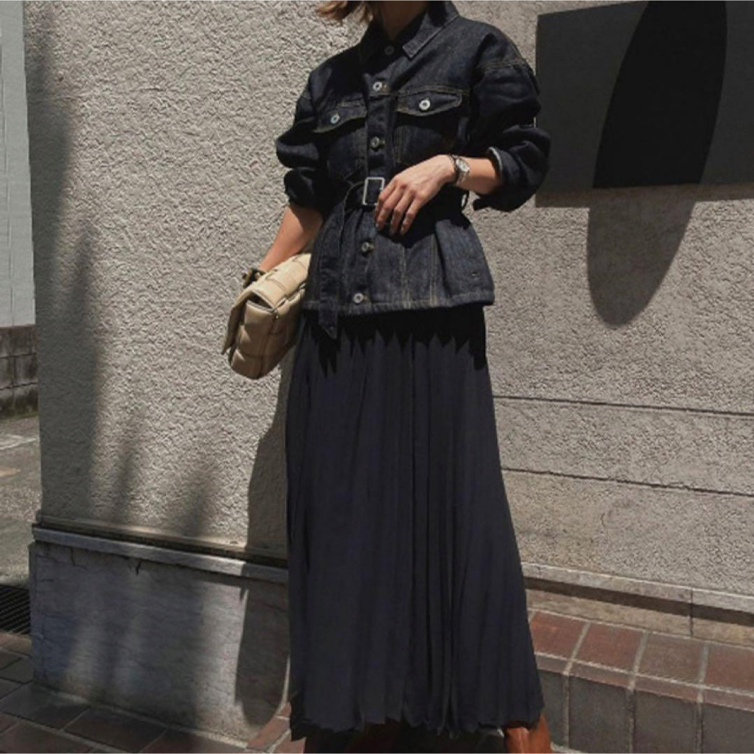 Ameri VINTAGE(アメリヴィンテージ)の＊美品＊ アメリ DENIM JACKET PLEATS DRESS レディースのワンピース(ロングワンピース/マキシワンピース)の商品写真