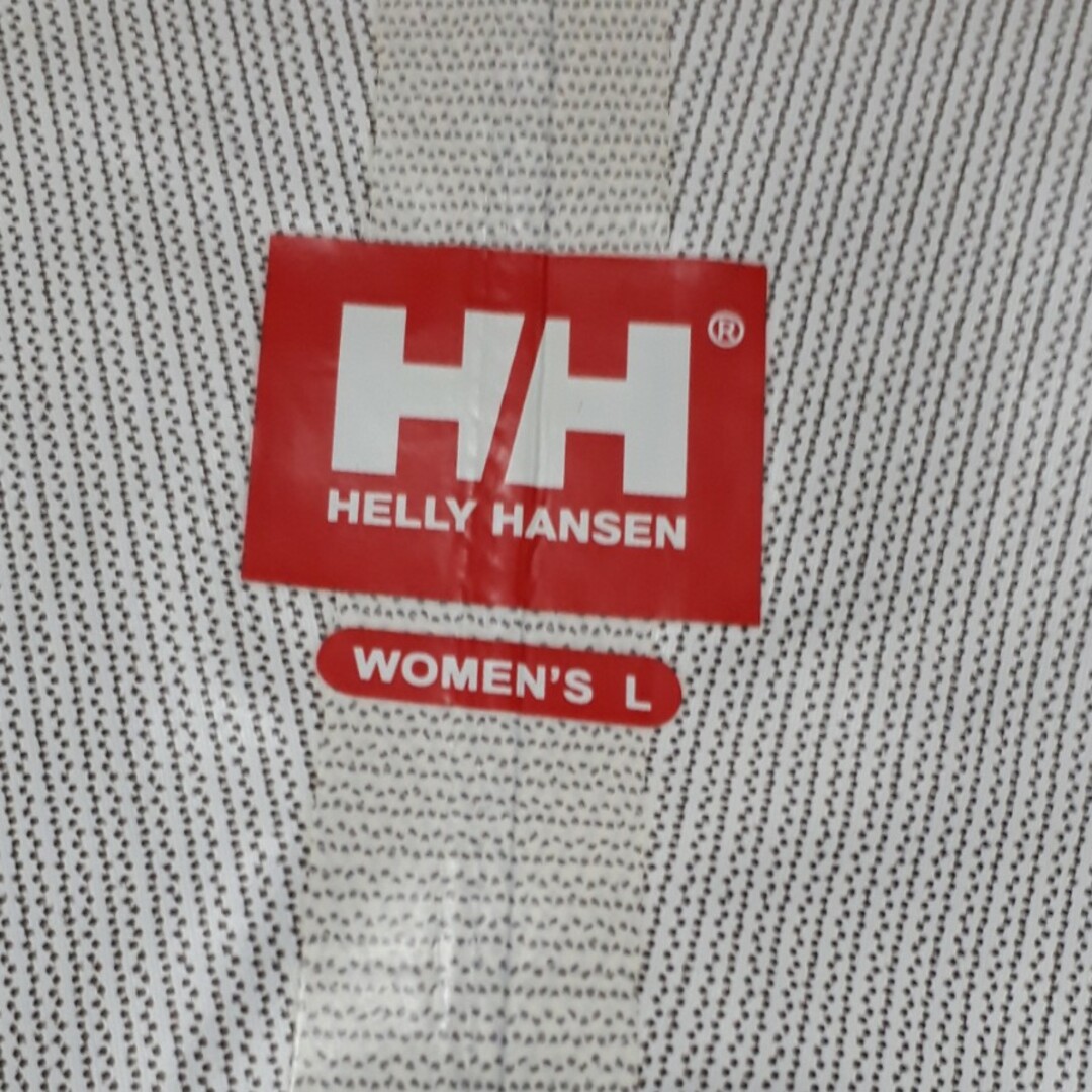 HELLY HANSEN(ヘリーハンセン)のHELLY Hansen アウター レディースのジャケット/アウター(ナイロンジャケット)の商品写真