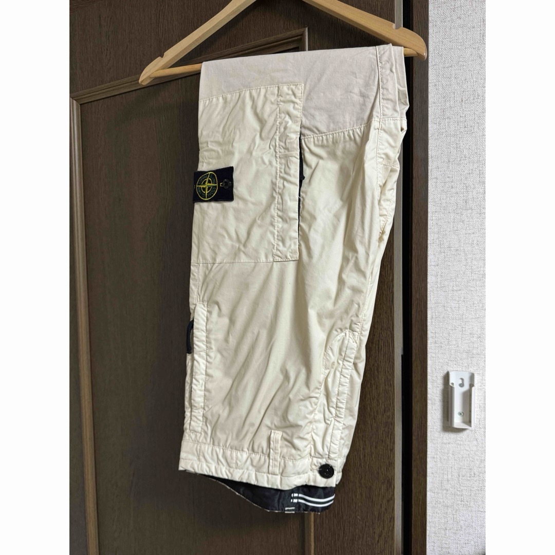 STONE ISLAND(ストーンアイランド)のストーンアイランド　カーゴパンツ　サイズ34 メンズのパンツ(ワークパンツ/カーゴパンツ)の商品写真