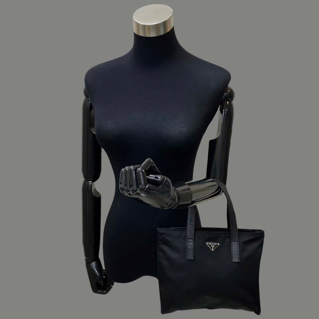 PRADA - カード付 PRADA プラダ 三角ロゴ 金具 レザー 本革 ナイロン