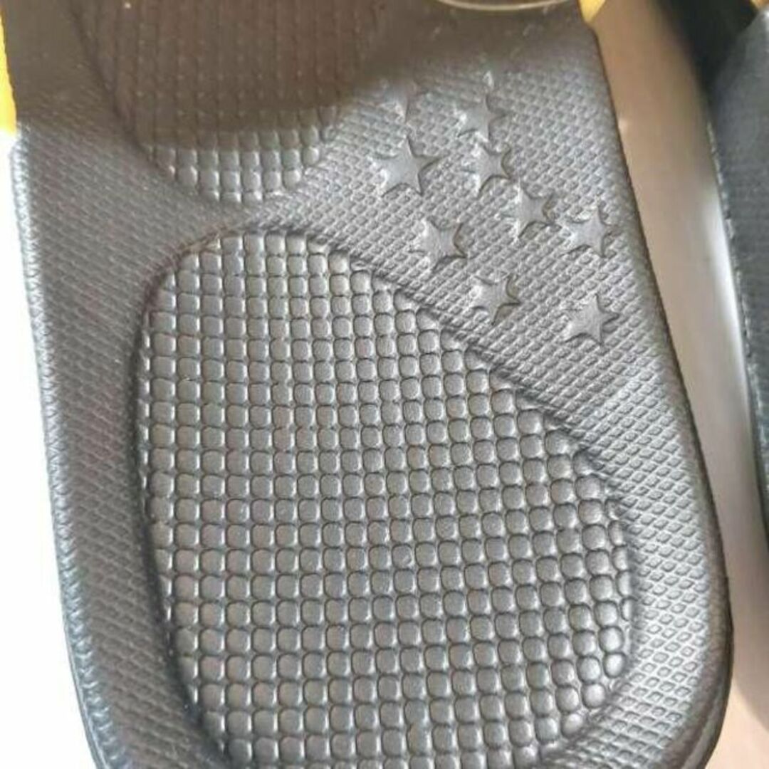 SNOOPY(スヌーピー)のスヌーピー シャワーサンダル 軽量 25cm 黒黄 PEANUTS レディースの靴/シューズ(サンダル)の商品写真