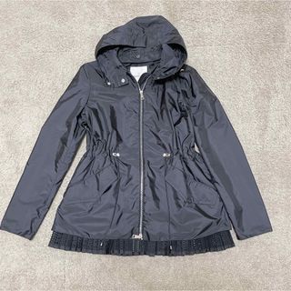 Moncler モンクレール　袖のシャーリングのかわいいジャケット