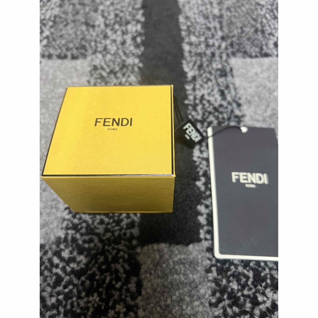 FENDI(フェンディ)のFENDI  ショップ箱  ブランド　フェンディ　空箱　ショッパー　プレゼント レディースのバッグ(ショップ袋)の商品写真