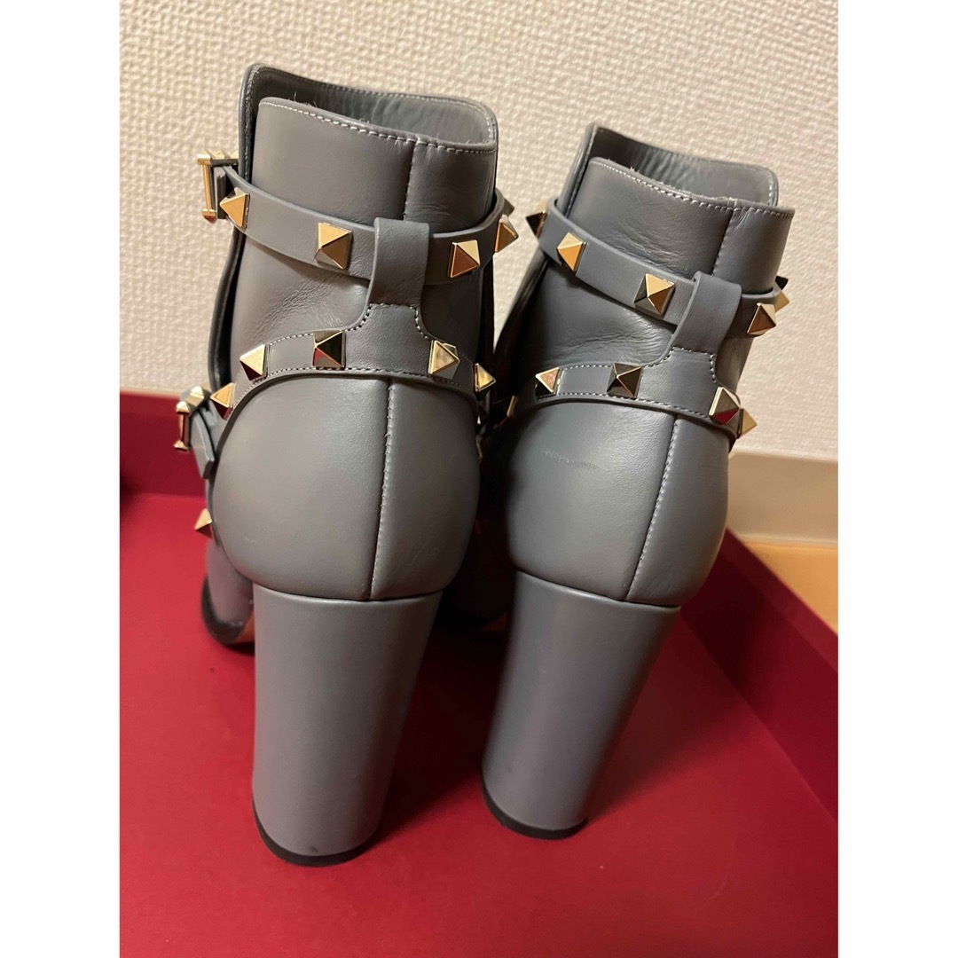 VALENTINO(ヴァレンティノ)のValentino ブーツ レディースの靴/シューズ(ブーツ)の商品写真