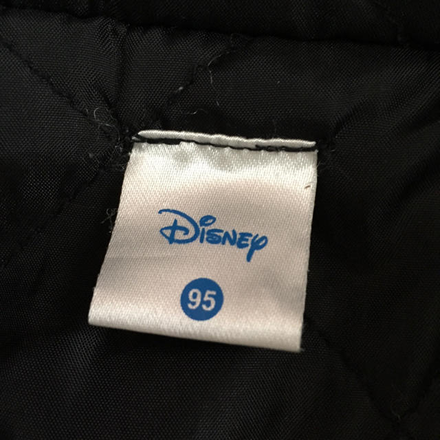 Disney(ディズニー)のディズニー ミッキー アウター size95 キッズ/ベビー/マタニティのキッズ服男の子用(90cm~)(ジャケット/上着)の商品写真