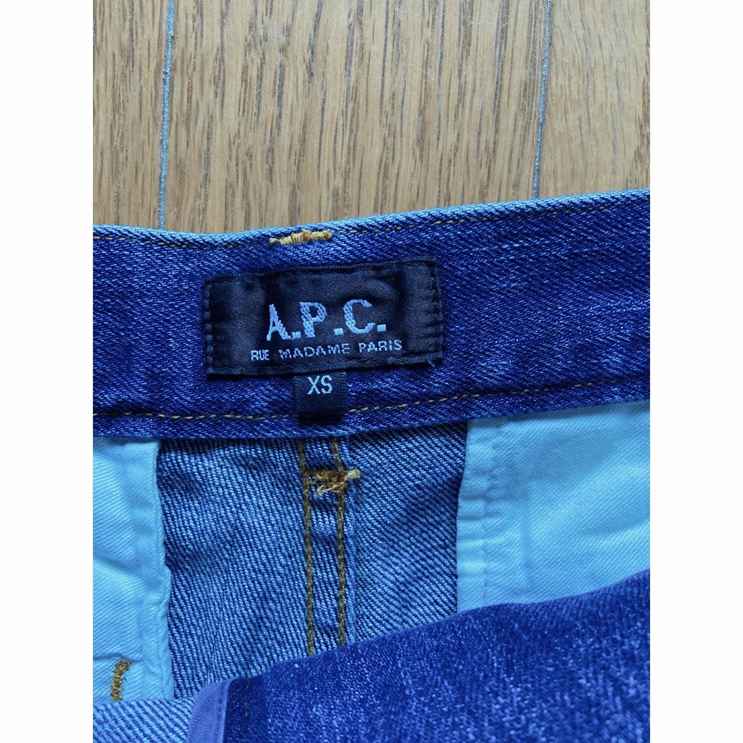 A.P.C(アーペーセー)のアーペーセー A.P.C. デニム ショートパンツ レディースのパンツ(ショートパンツ)の商品写真