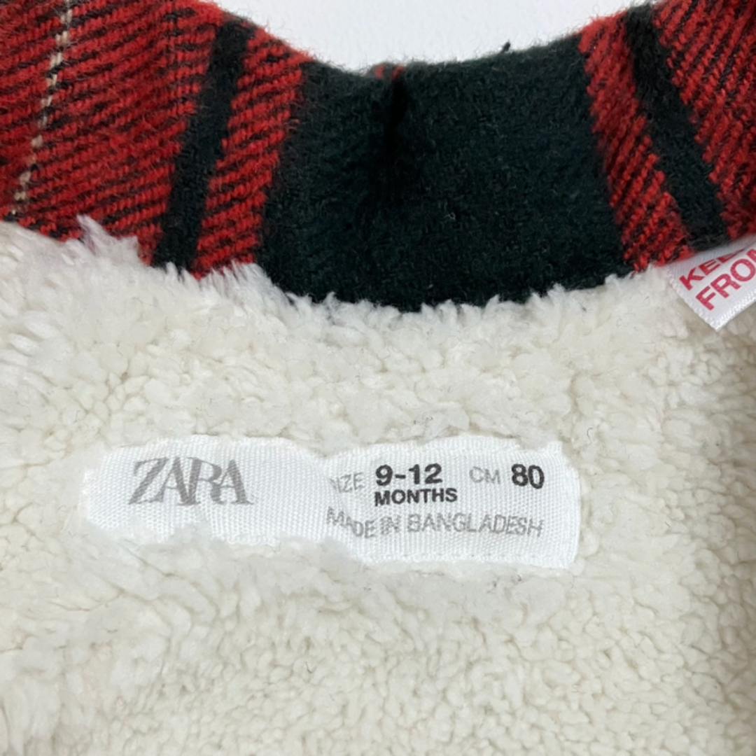 ZARA(ザラ)のザラ 男の子 ボーイズ 赤 赤ちゃん アウター 上着 長袖 秋 冬 おしゃれ キッズ/ベビー/マタニティのベビー服(~85cm)(ジャケット/コート)の商品写真