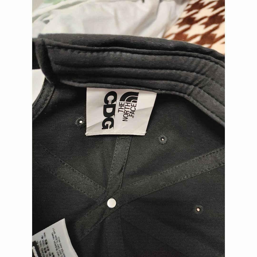 CDG（COMME des GARÇONS）(シーディージー)のThe North Face x CDG Norm Hat Black キャップ メンズの帽子(キャップ)の商品写真