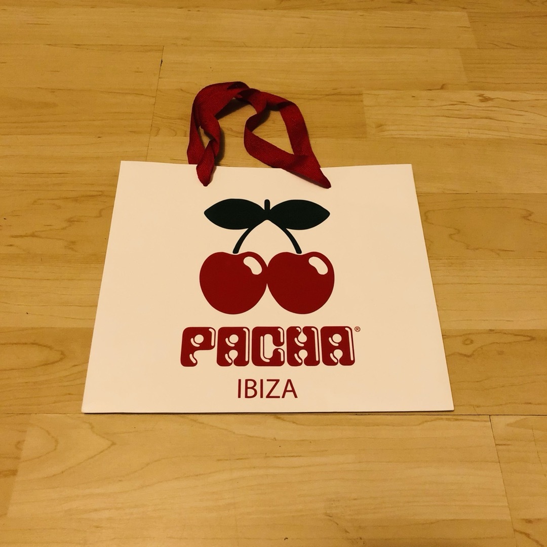 Pacha IBIZA 紙袋 レディースのバッグ(ショップ袋)の商品写真