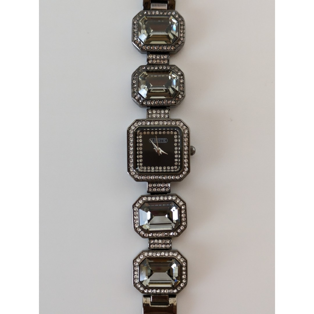 ABISTE(アビステ)のアビステスワロフスキークリスタルブレスレットウォッチブラック レディースのファッション小物(腕時計)の商品写真