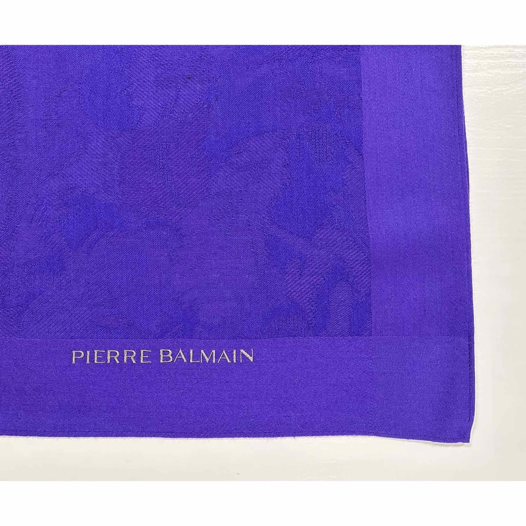 Pierre Balmain(ピエールバルマン)のPIERRE BALMAIN  大判スクエア ストール レディースのファッション小物(ストール/パシュミナ)の商品写真