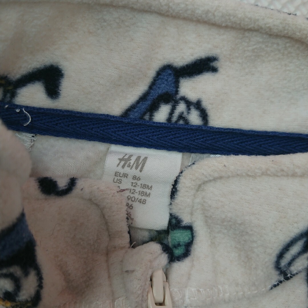 H&M(エイチアンドエム)のH&M 長袖 フリース 85 ディズニー ミッキーマウス キッズ/ベビー/マタニティのベビー服(~85cm)(ジャケット/コート)の商品写真