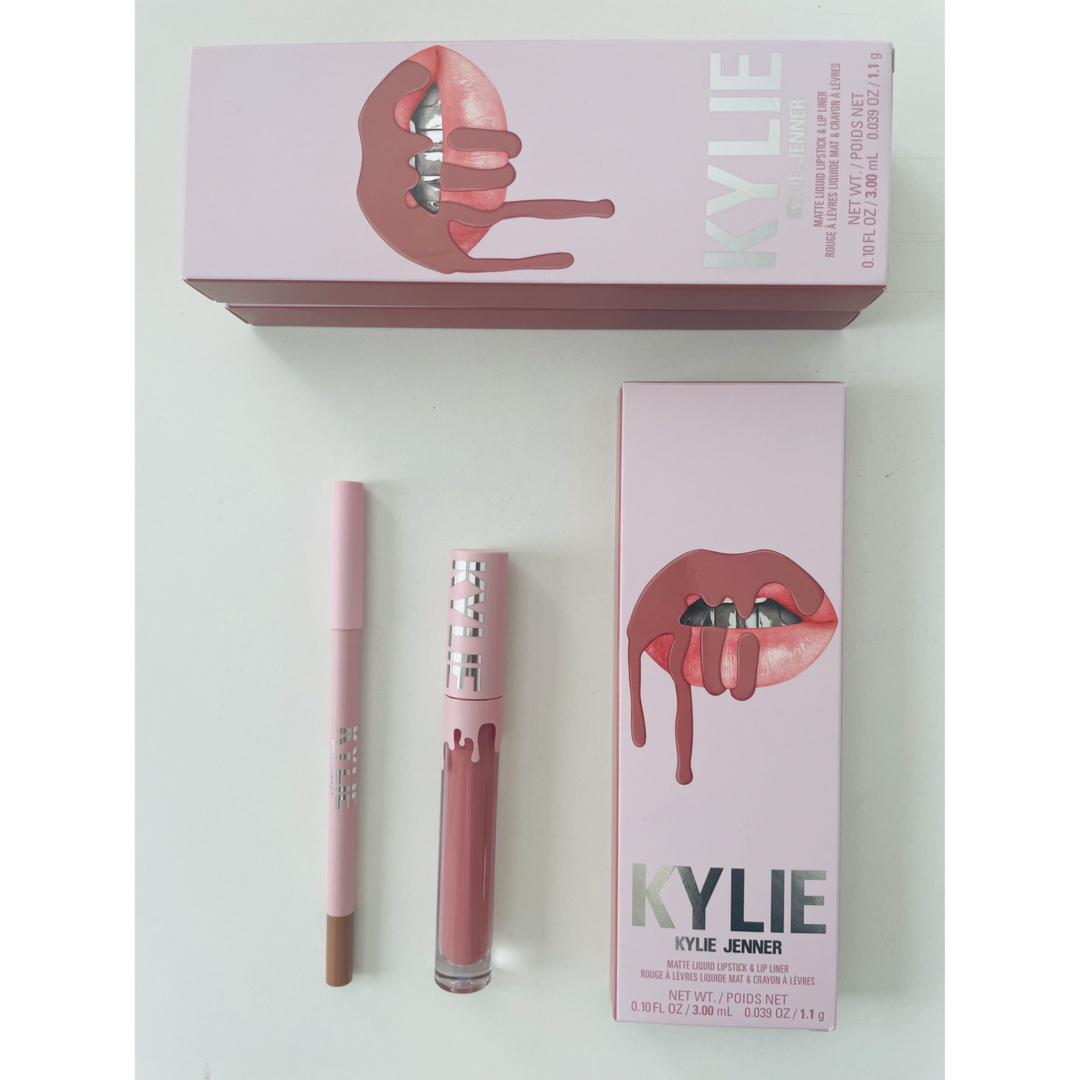 Kylie Cosmetics(カイリーコスメティックス)のカイリージェンナーコスメティック　マットリップ コスメ/美容のベースメイク/化粧品(リップグロス)の商品写真