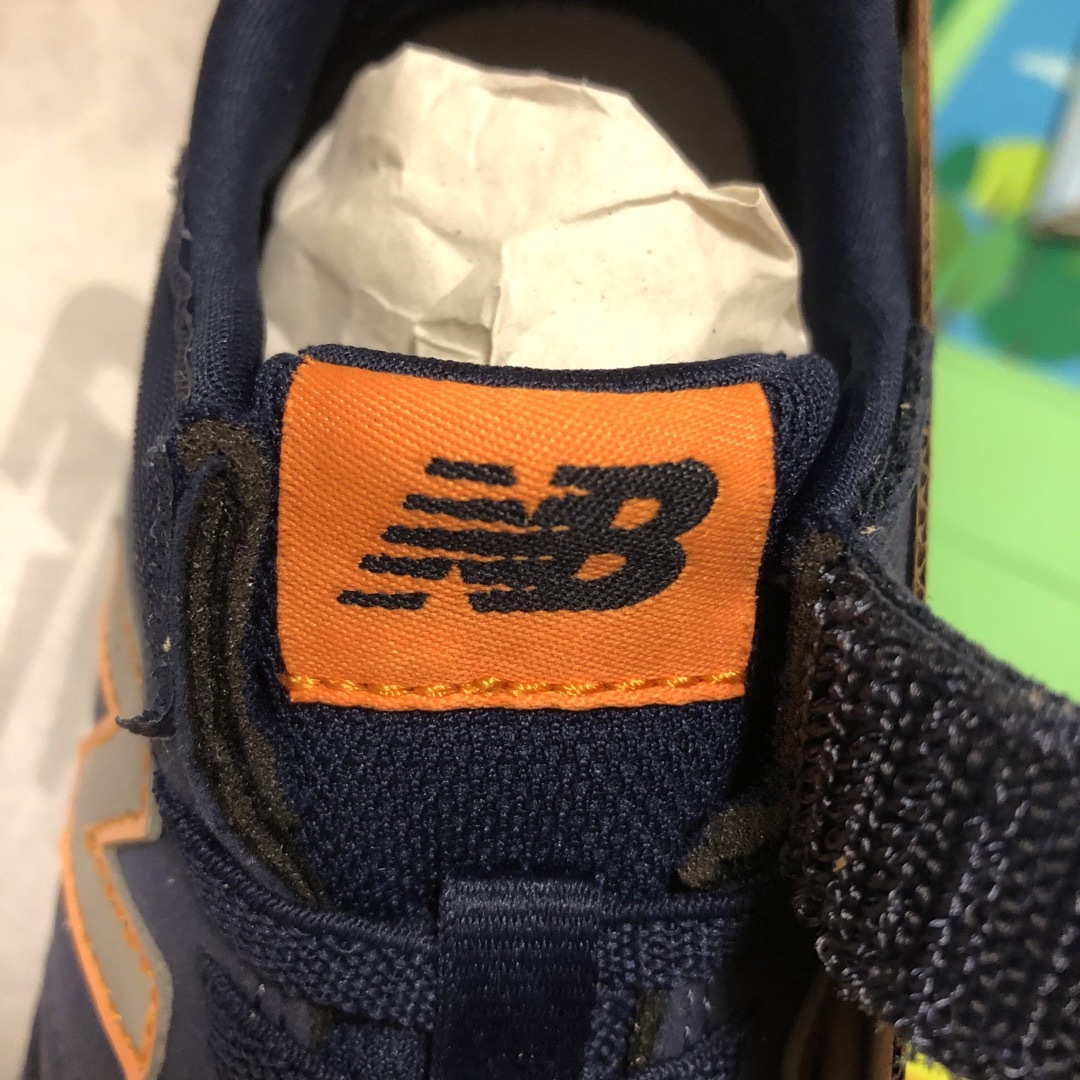 New Balance(ニューバランス)の新品 箱入り 18.5cm 19.5cm ニューバランス スニーカー 2足セット キッズ/ベビー/マタニティのキッズ靴/シューズ(15cm~)(スニーカー)の商品写真